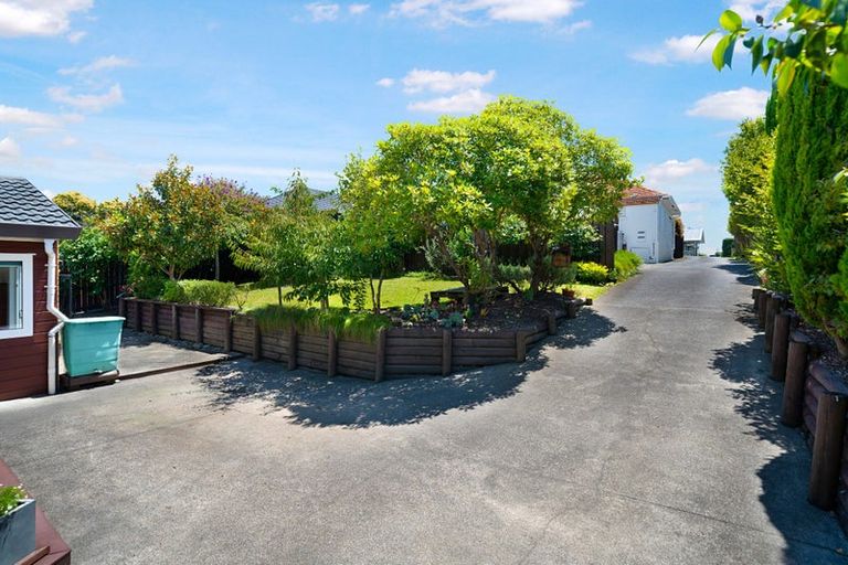 Photo of property in 1/13 Tirimoana Road, Te Atatu South, Auckland, 0602