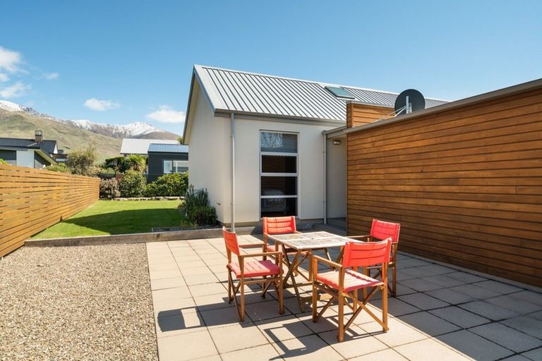 Photo of property in 17 Daniels Terrace, Wanaka, 9305