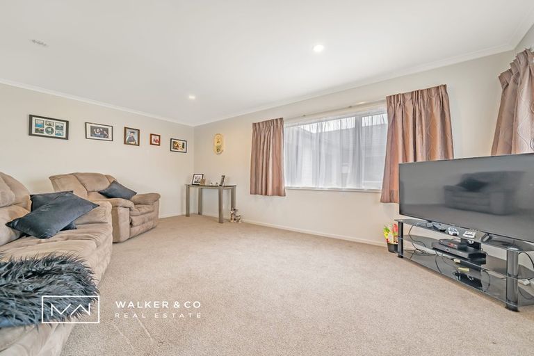 Photo of property in 8 Woodland Mews, Wainuiomata, Lower Hutt, 5014
