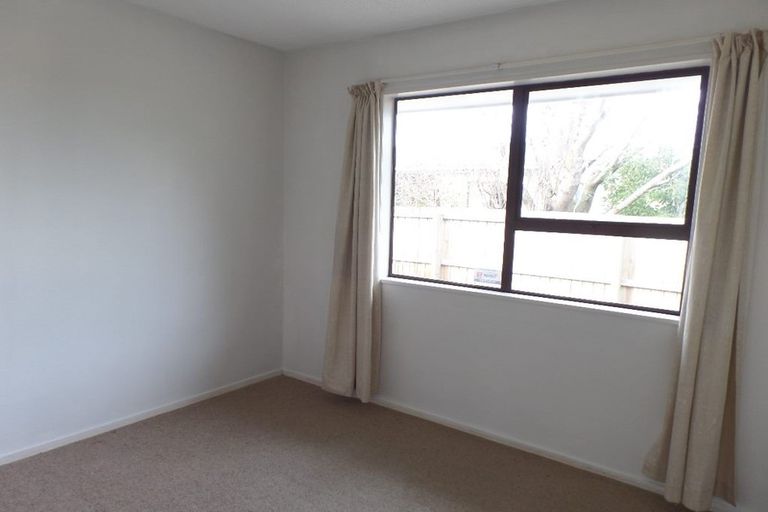 Photo of property in 1/479 Wairakei Road, Burnside, Christchurch, 8053