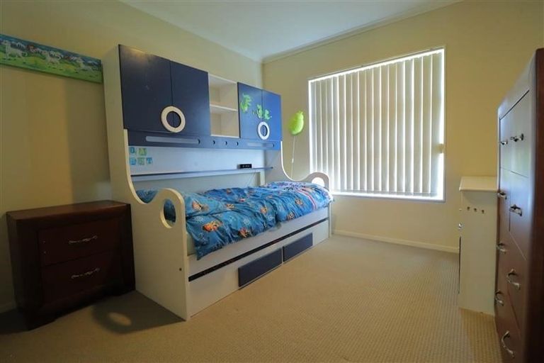 Photo of property in 7 Seresin Crescent, Flat Bush, Auckland, 2016