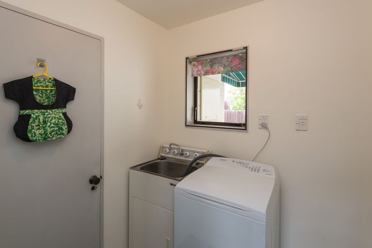 Photo of property in 2/90 Proctor Street, Papanui, Christchurch, 8053