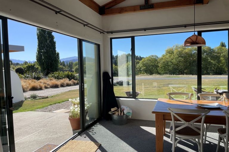 Photo of property in 2 Arklow Street, Albert Town, Wanaka, 9305