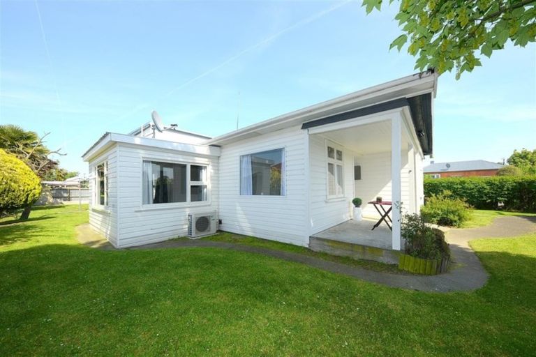 Photo of property in 40 Grenville Street, Waltham, Christchurch, 8011