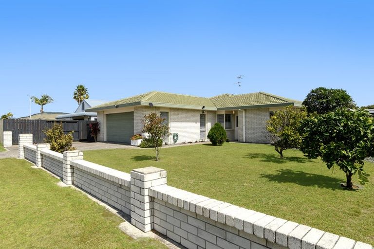 Photo of property in 5 Ocean Crest, Papamoa Beach, Papamoa, 3118