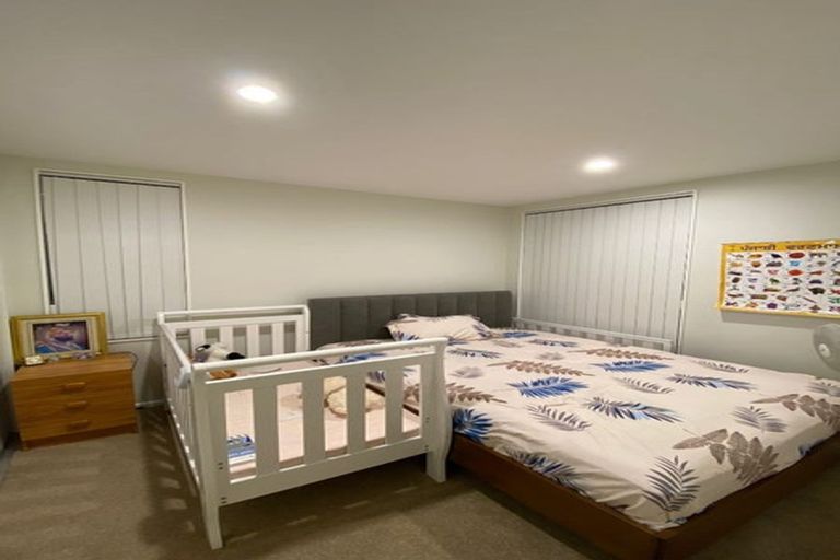 Photo of property in 15 Battalion Drive, Papakura, 2110