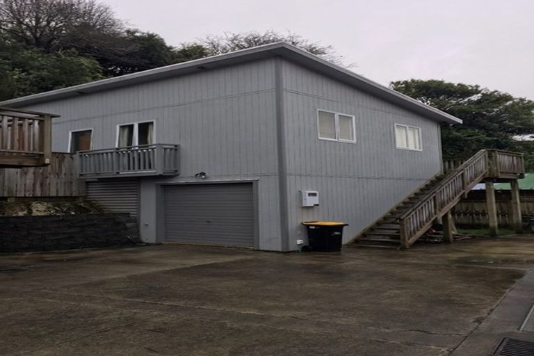 Photo of property in 26a Redwood Avenue, Tawa, Wellington, 5028