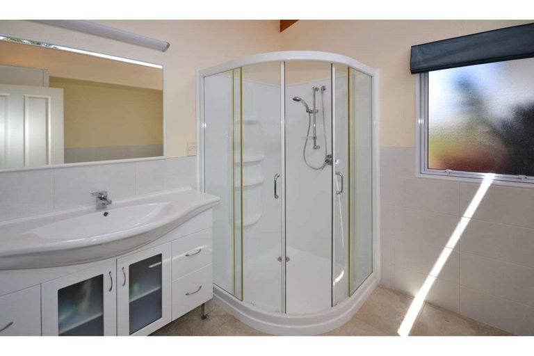 Photo of property in 61 Doves Bay Road, Kerikeri, 0294