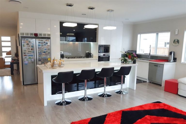 Photo of property in 20 Drumbuoy Drive, Flat Bush, Auckland, 2019