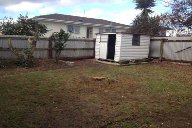 Photo of property in 22 Carbery Place, Manurewa, Auckland, 2102