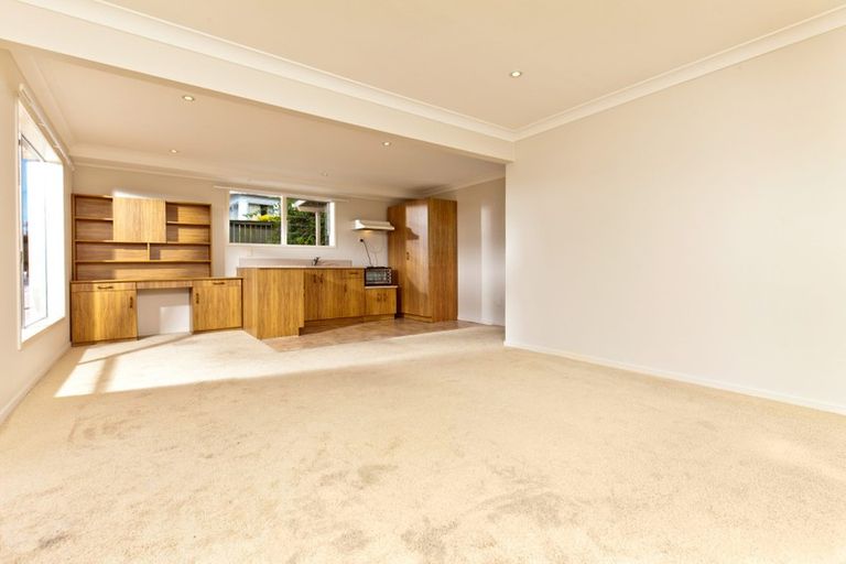 Photo of property in 2/38 Glenvar Road, Torbay, Auckland, 0630