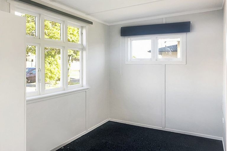 Photo of property in 215 Ferguson Street, Palmerston North, 4410
