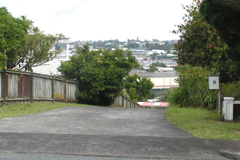 Photo of property in 9 Arrow Road, Forrest Hill, Auckland, 0620