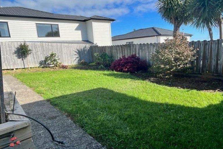 Photo of property in 9 Bradbury Road, Botany Downs, Auckland, 2010