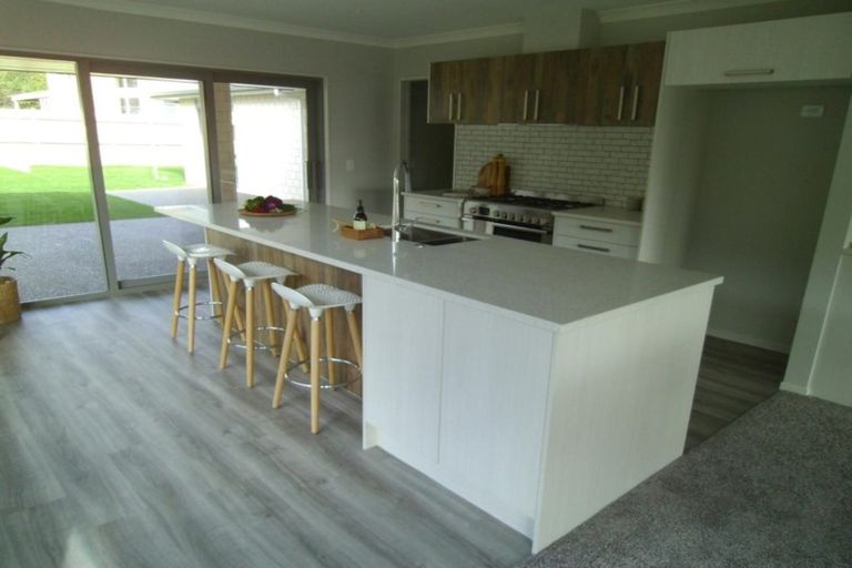 Photo of property in 5 Pohatu Lane, Otaki, 5512