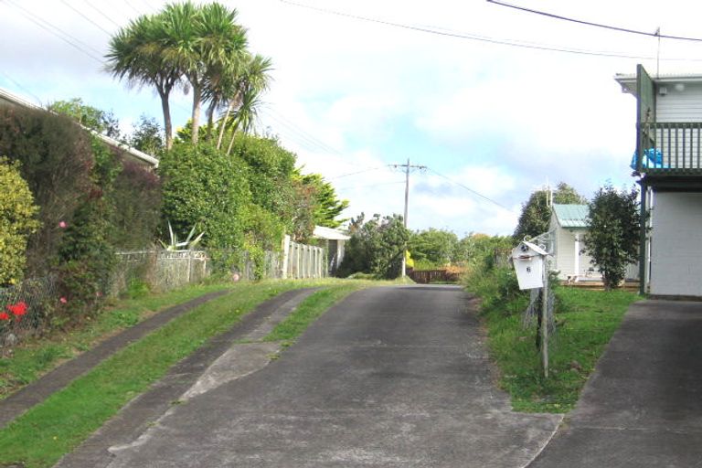 Photo of property in 4 Chilcott Road, Henderson, Auckland, 0612