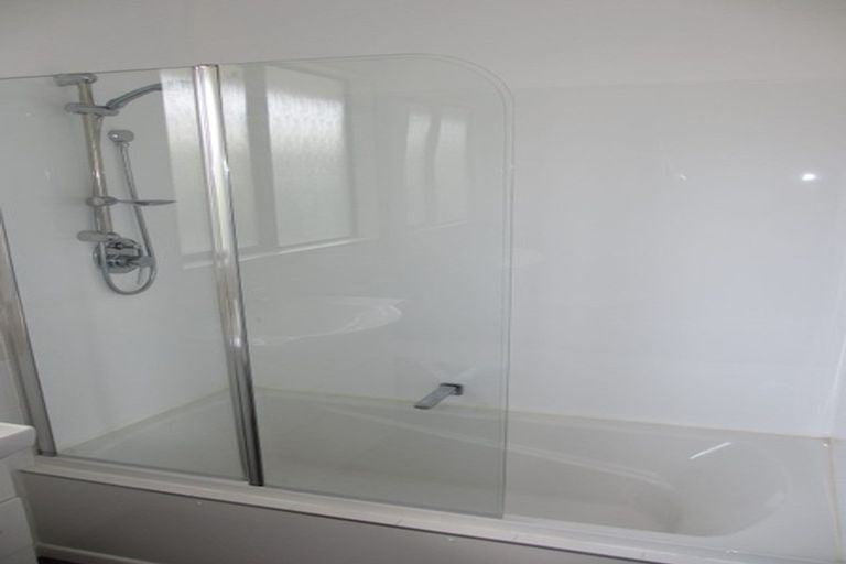 Photo of property in 39 Awaroa Road, Helensville, 0800