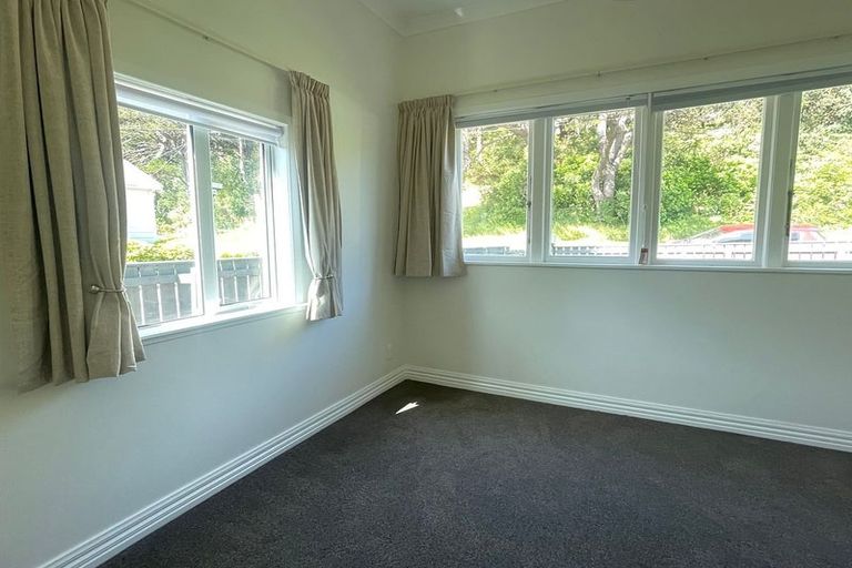 Photo of property in 158 Russell Terrace, Berhampore, Wellington, 6023