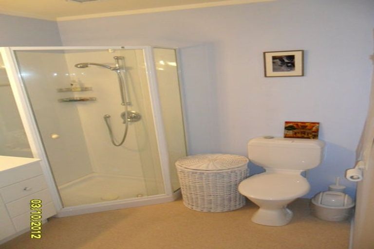 Photo of property in 8 Girton Terrace, Mount Cook, Wellington, 6021