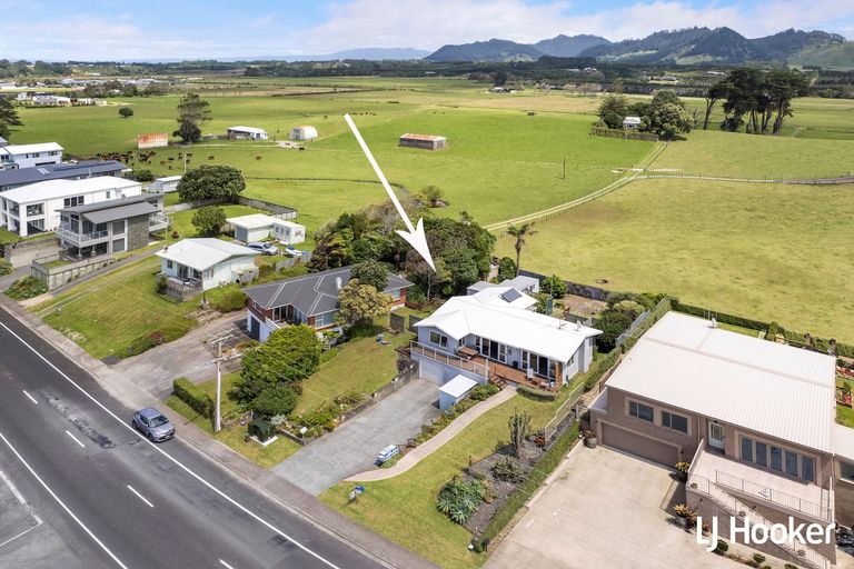 Photo of property in 126 Seaforth Road, Waihi Beach, 3611