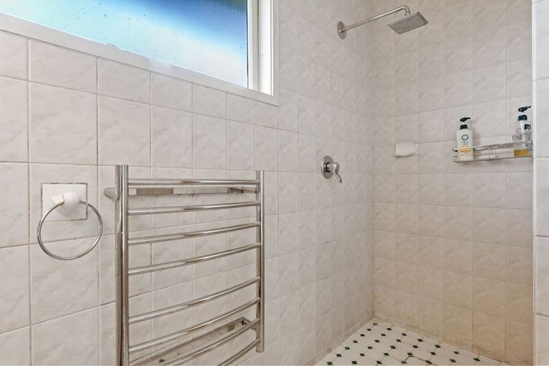 Photo of property in 57 Stanley Avenue, Milford, Auckland, 0620