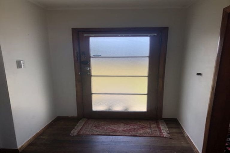 Photo of property in 2 Sutton Place, Hawera, 4610