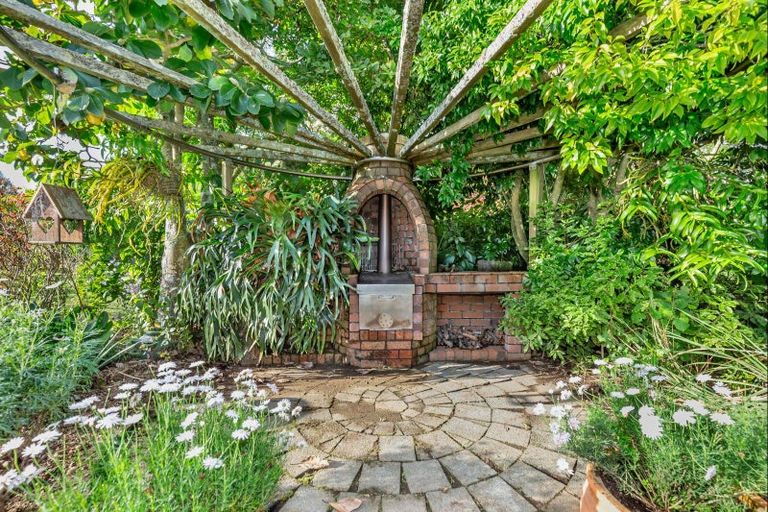 Photo of property in 275 Kimberley Road, Levin, 5571