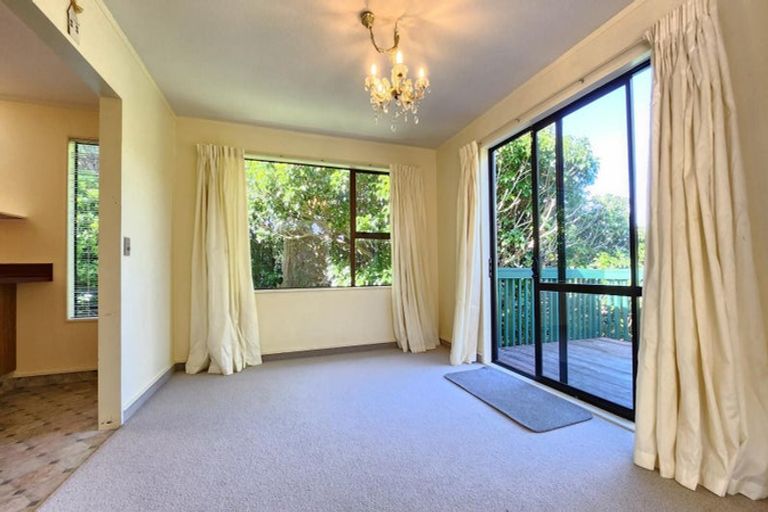 Photo of property in 43b Thatcher Crescent, Crofton Downs, Wellington, 6035