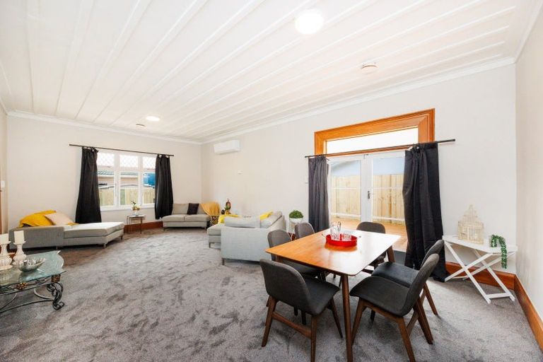 Photo of property in 972 Tremaine Avenue, Roslyn, Palmerston North, 4414