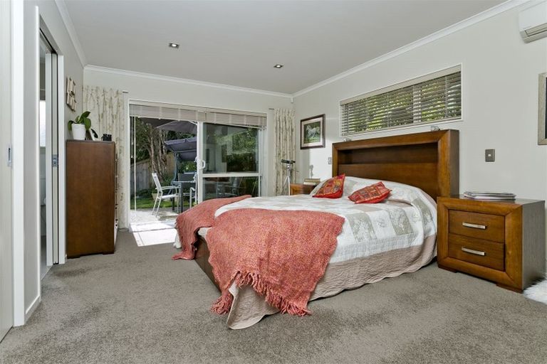 Photo of property in 11 Fendalton Place, Hatfields Beach, Orewa, 0931