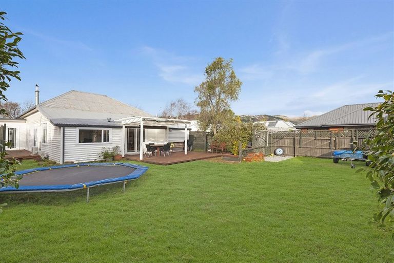 Photo of property in 27 Norwood Street, Beckenham, Christchurch, 8023