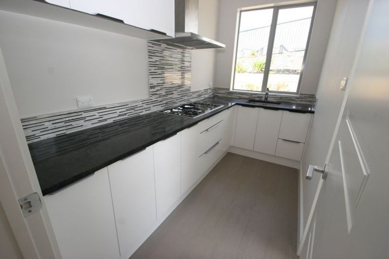 Photo of property in 38 Headland Drive, Long Bay, Auckland, 0630