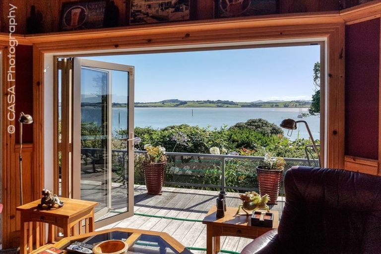 Photo of property in 254 Beach Road, Onerahi, Whangarei, 0110