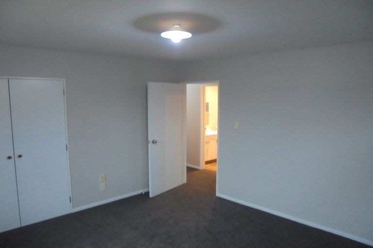 Photo of property in 104a Springs Road, Hornby, Christchurch, 8042