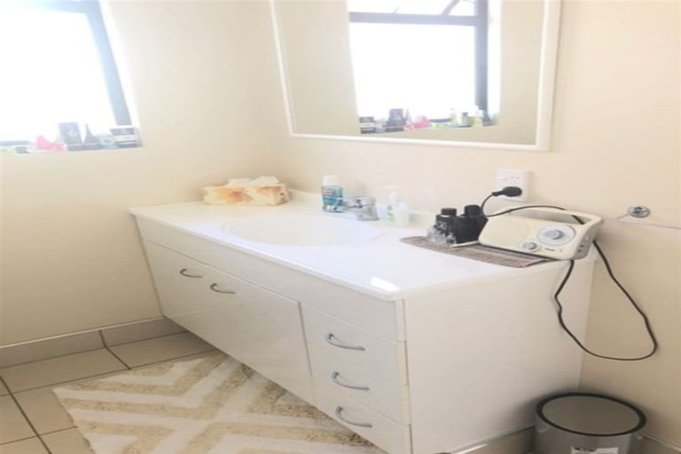 Photo of property in 1 Derwent Street, Morningside, Auckland, 1022