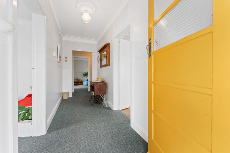 Photo of property in 31 Young Street, New Plymouth, 4310