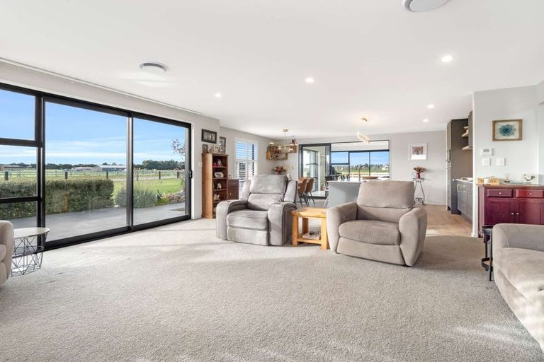 Photo of property in 12 Meadowlands Green, Allenton, Ashburton, 7700