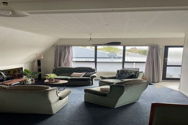 Photo of property in 2/43 Brockworth Place, Riccarton, Christchurch, 8011