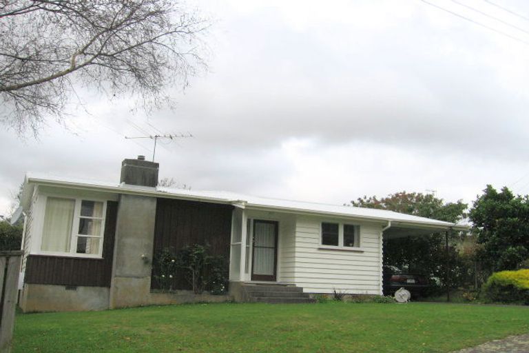 Photo of property in 65 Kiwi Crescent, Tawa, Wellington, 5028