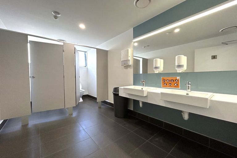 Photo of property in 1 Bloomfield Terrace, Hutt Central, Lower Hutt, 5010