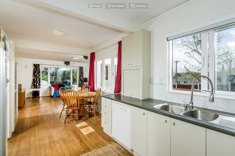 Photo of property in 17 Preston Avenue, Belmont, Auckland, 0622