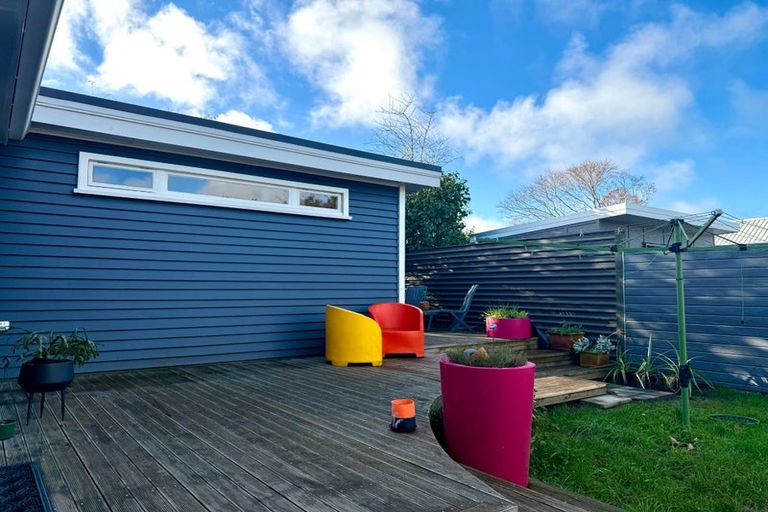 Photo of property in 4 Bateman Avenue, Bryndwr, Christchurch, 8053
