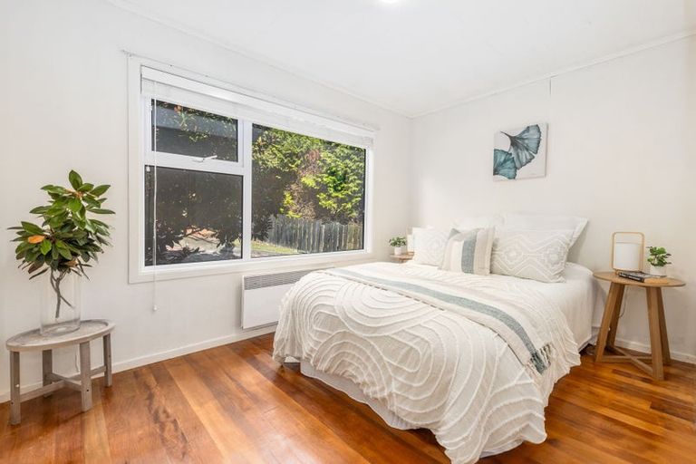 Photo of property in 22 Kaitawa Crescent, Paraparaumu, 5032