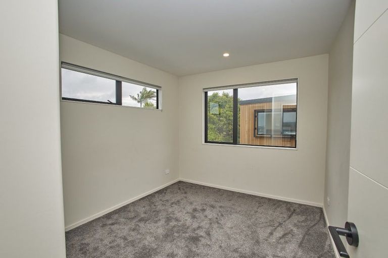 Photo of property in 36b Eastern Beach Road, Bucklands Beach, Auckland, 2012