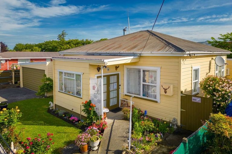 Photo of property in 61 Shearman Street, Waimate, 7924