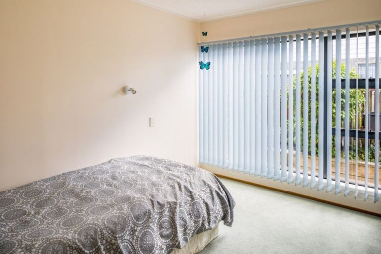 Photo of property in 45 Mana View Road, Paremata, Porirua, 5026