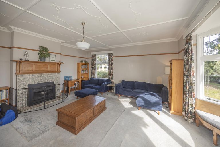 Photo of property in 76 Wharfe Street, South Hill, Oamaru, 9400