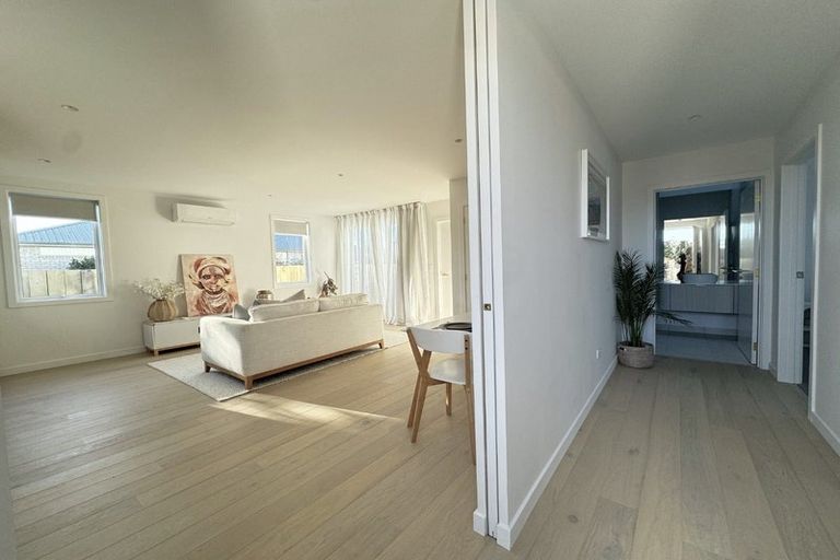 Photo of property in 37 Pembroke Street, Tawa, Wellington, 5028