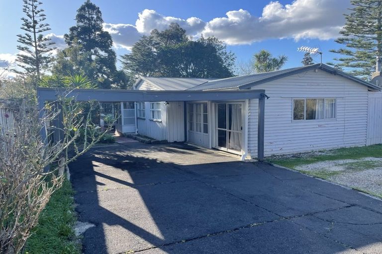 Photo of property in 19 Golf Road, New Lynn, Auckland, 0600