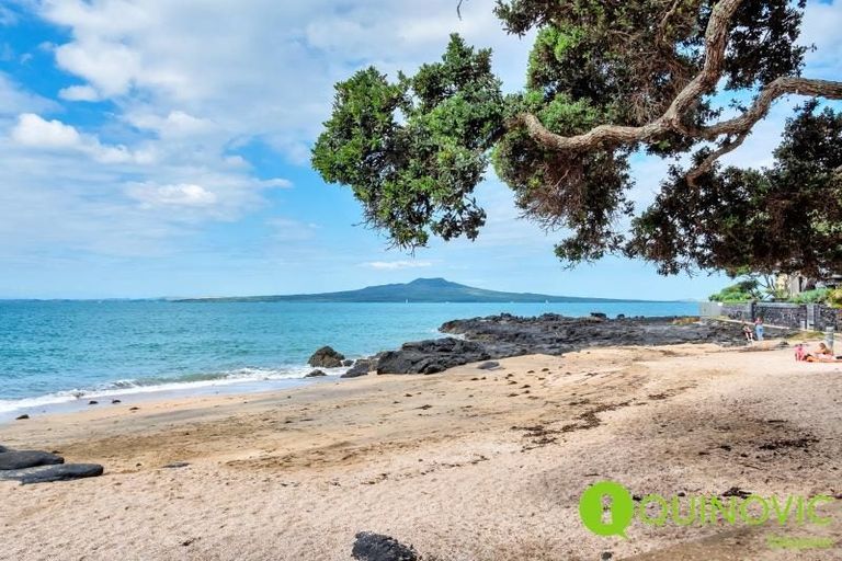 Photo of property in 5/233 Hurstmere Road, Takapuna, Auckland, 0622